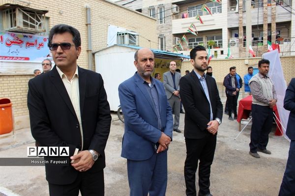 نواختن زنگ انقلاب در بوشهر