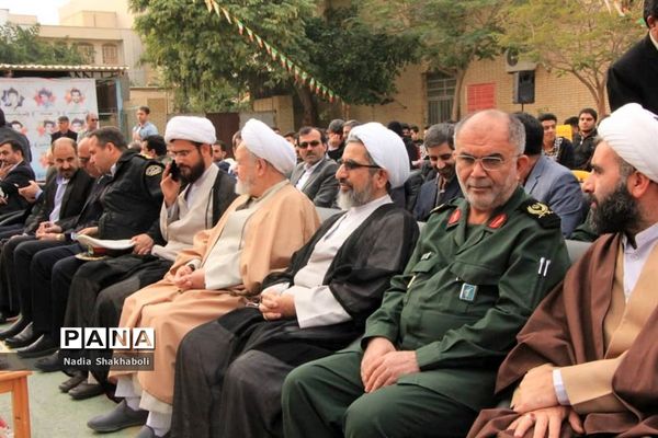 نواختن زنگ انقلاب در بوشهر