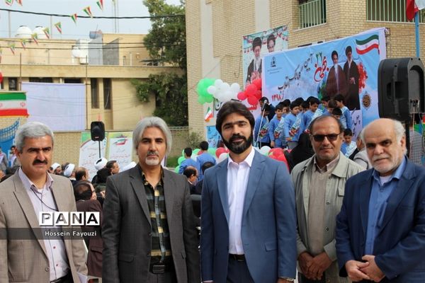 نواختن زنگ انقلاب در بوشهر