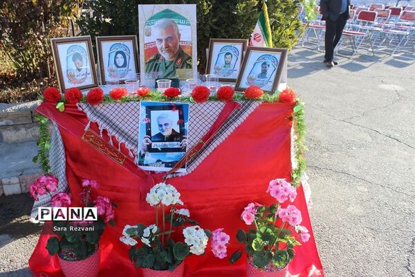مراسم نواخته شدن زنگ انقلاب اسلامی در شهرستان اسلامشهر