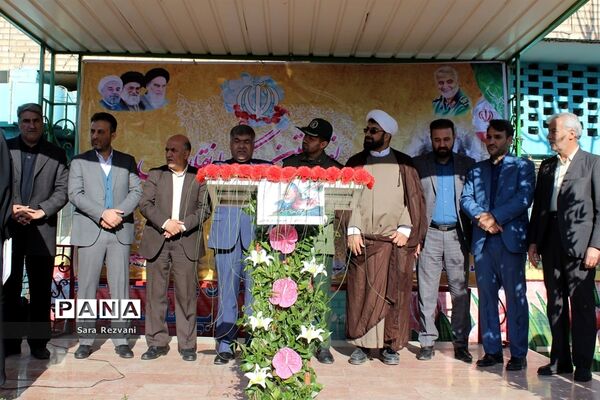 مراسم نواخته شدن زنگ انقلاب اسلامی در شهرستان اسلامشهر