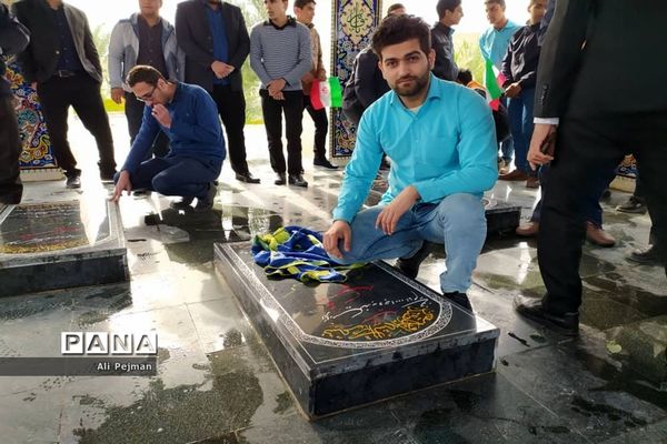 زنگ انقلاب  در دبیرستان سعادت شبانکاره