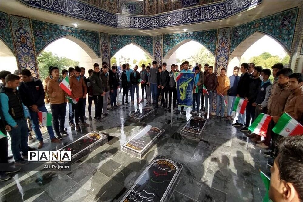زنگ انقلاب  در دبیرستان سعادت شبانکاره