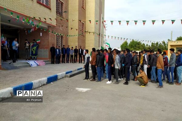 زنگ انقلاب  در دبیرستان سعادت شبانکاره