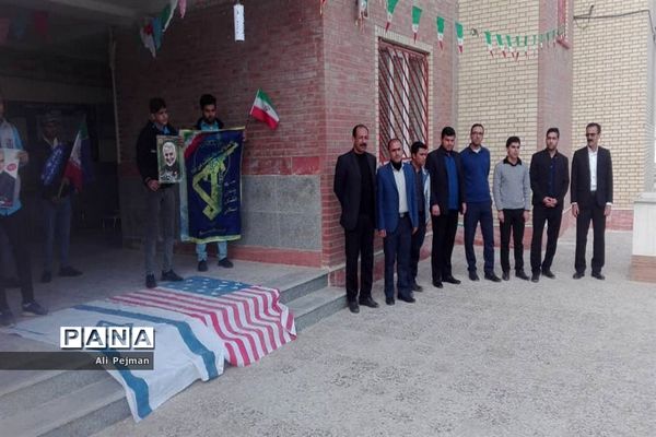 زنگ انقلاب  در دبیرستان سعادت شبانکاره