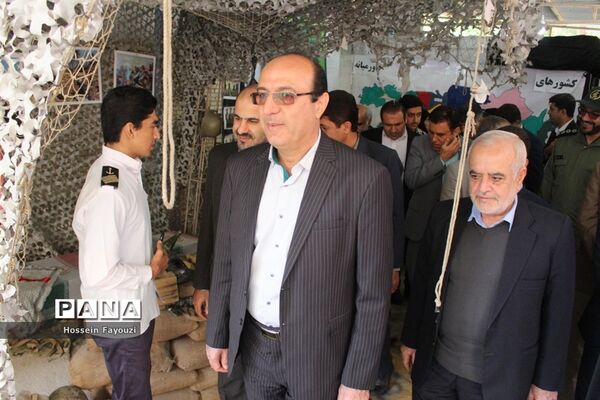 نمایشگاه مدرسه انقلاب در دبیرستان  شریعتی بوشهر