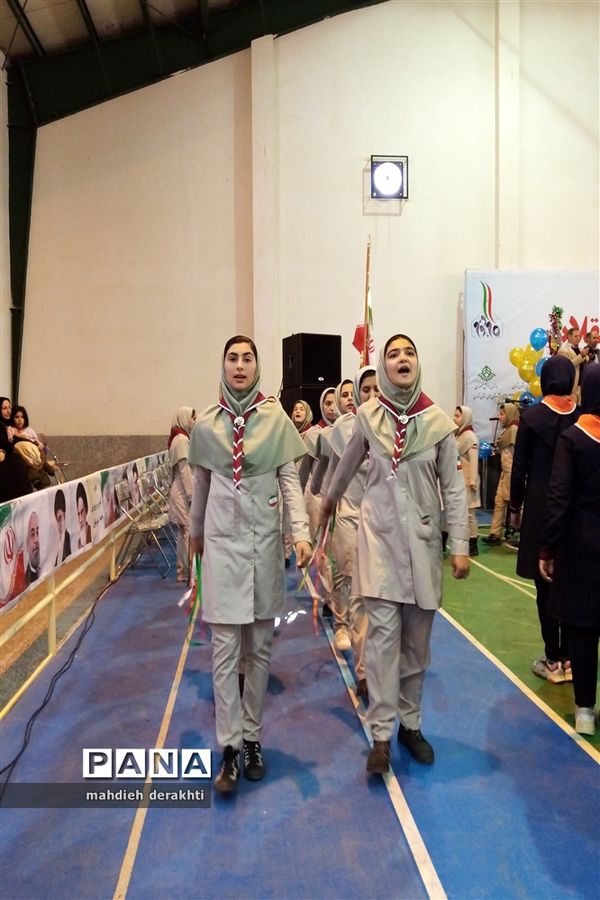 مانور تشکیلاتی یاوران انقلاب درآموزش و پرورش ناحیه یک بهارستان