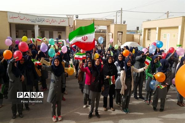 نواختن طنین زنگ انقلاب درمدارس شهرستان حمیدیه