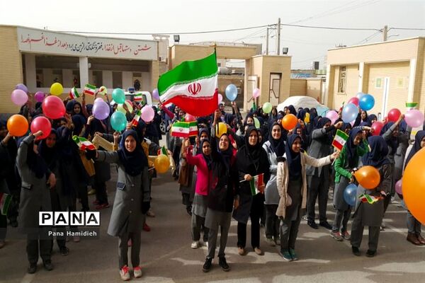 نواختن طنین زنگ انقلاب درمدارس شهرستان حمیدیه