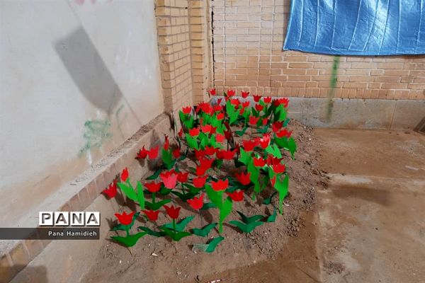 نواختن طنین زنگ انقلاب درمدارس شهرستان حمیدیه