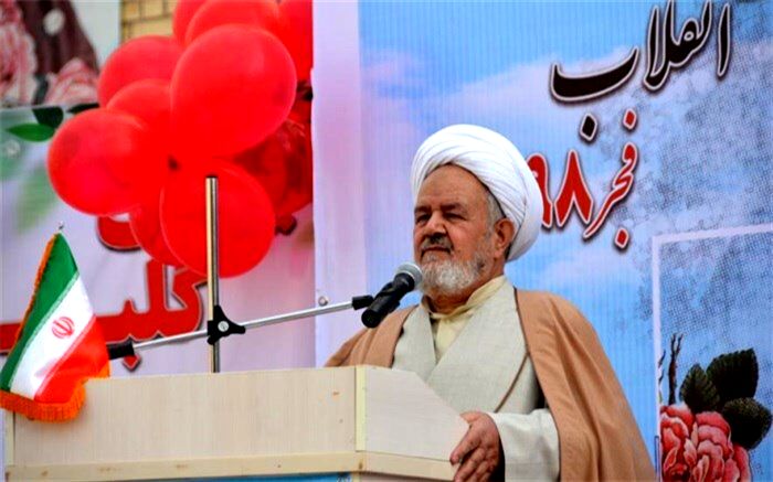 سردار سلیمانی نقطه عطف قهرمان های تاریخ است