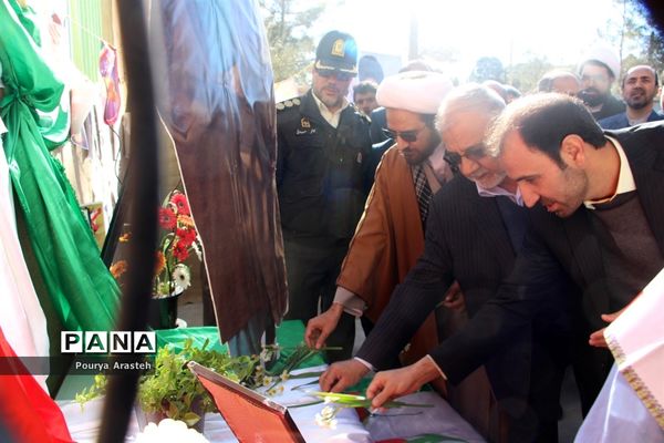 زنگ انقلاب به مناسبت ورود امام خمینی ره درشهرستان خوسف