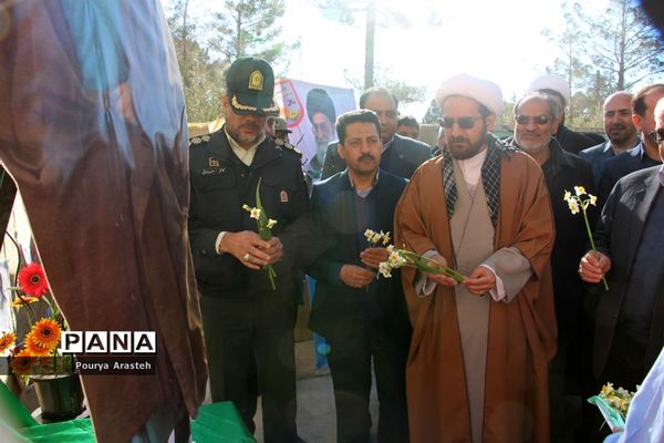 زنگ انقلاب به مناسبت ورود امام خمینی ره درشهرستان خوسف