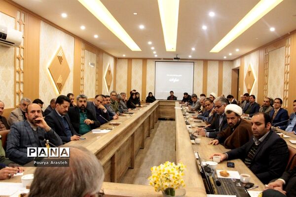 در اولین روز از دهه فجر شورای اداری شهرستان خوسف در دفتر فرمانداری
