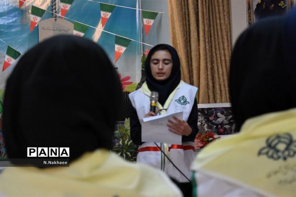 یادآوره لاله های روشن شهیدعباسعلی قاسمی اول در هنرستان انقلاب اسلامی