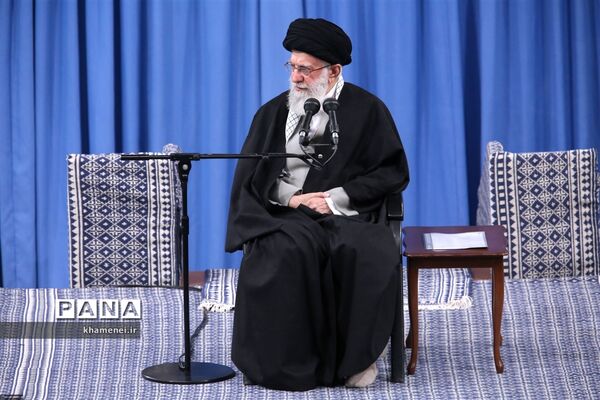 دیدار اقشار مختلف مردم با حضرت آیت‌الله خامنه‌ای رهبر انقلاب اسلامی