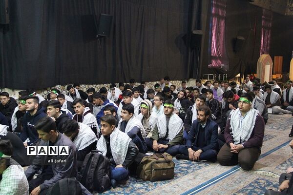 اعزام دانش آموزان پسر ناحیه یک شهرری به اردوی راهیان نور