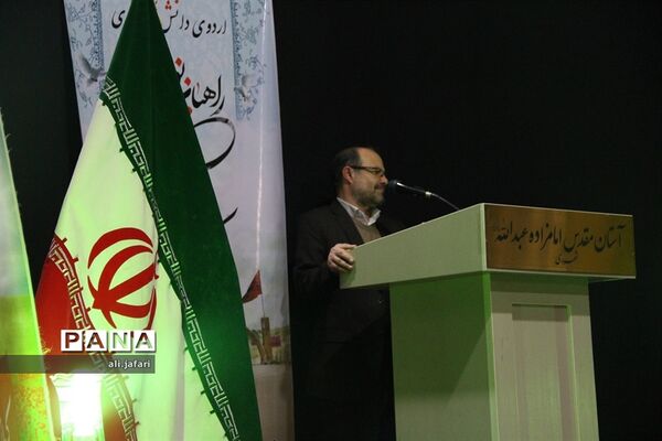 اعزام دانش آموزان پسر ناحیه یک شهرری به اردوی راهیان نور