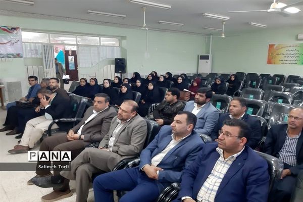 برگزاری کارگاه تفکر و سواد رسانه وآموزش عکاسی درشهرستان حمیدیه