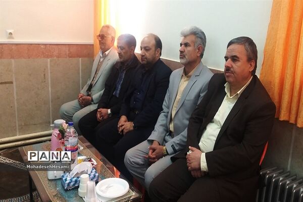 یادواره سردارشهید حاج قاسم سلیمانی در دبیرستان نمونه کاشی نیلوفر