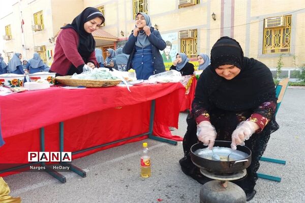 جشنواره خوارزمی  با محور بازارچه کارآفرینی آموزشگاه شهید ابوالحسنی شهرستان امیدیه