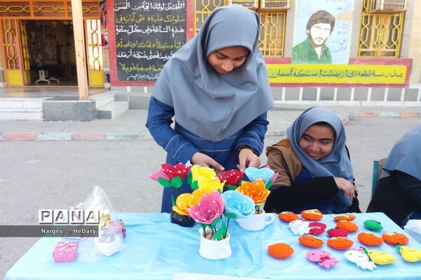 جشنواره خوارزمی  با محور بازارچه کارآفرینی آموزشگاه شهید ابوالحسنی شهرستان امیدیه