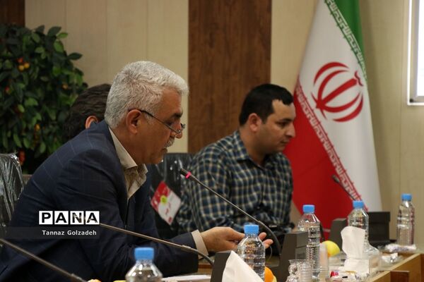 نشست هم اندیشی مدیرکل صداو سیمای خوزستان با مدیران رسانه ها