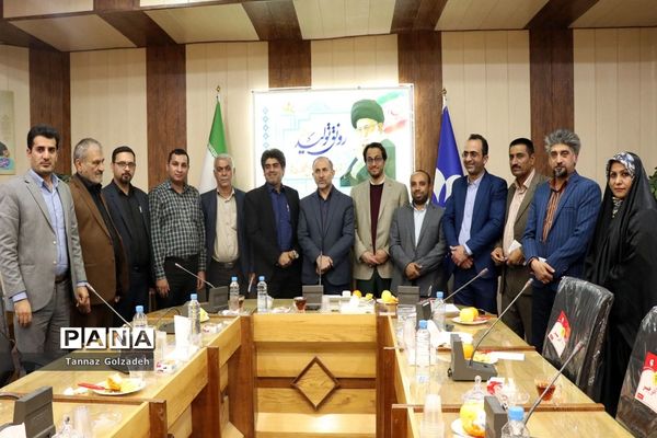 نشست هم اندیشی مدیرکل صداو سیمای خوزستان با مدیران رسانه ها