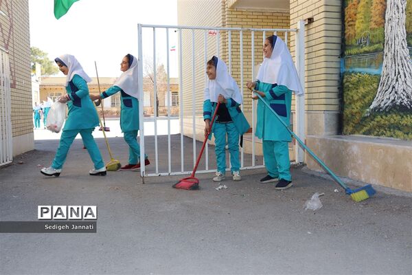 یک روز اردو در مدرسه