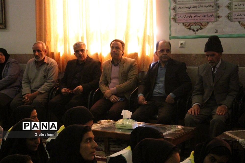 یادواره شهید غلامحسین براتی روبیات در دبیرستان الزهراء بیرجند