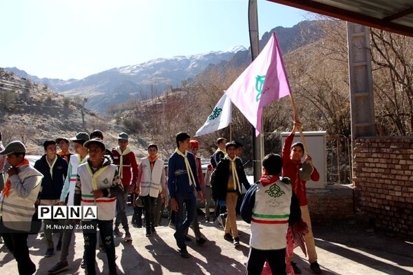 کوهپیمایی پیشتازان سازمان دانش آموزی استان خراسان جنوبی