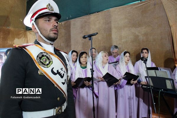 چهاردهمین آیین ملی عطر افشانی و گلباران مزار شهدای ادیان توحیدی