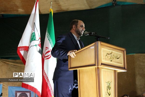 چهاردهمین آیین ملی عطر افشانی و گلباران مزار شهدای ادیان توحیدی