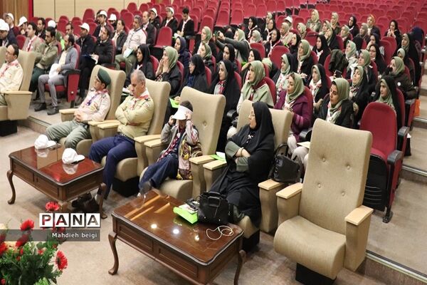دوره استانی تربیت مدرس تشکل پیشتازان سازمان دانش آموزی در شهریار