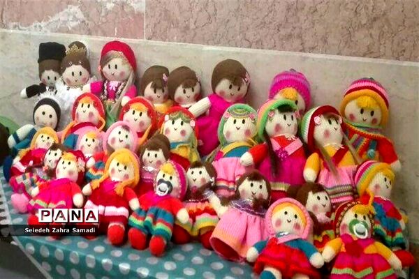 بازارچه هنرهای دستی دانش آموزی در شهرستان ملارد