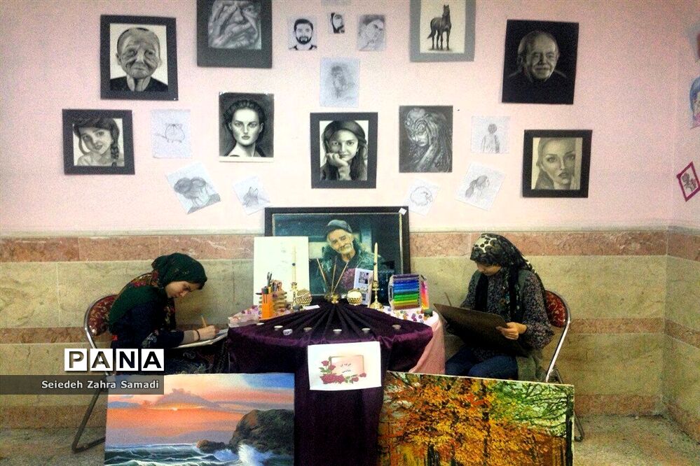 بازارچه هنرهای دستی دانش آموزی در شهرستان ملارد