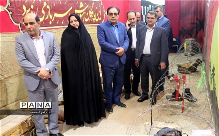 نمایشگاه مدرسه انقلاب در ناحیه یک  افتتاح شد