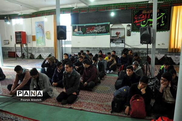 اعزام دانش آموزان دوره دوم شهرستان خوسف به اردو راهیان نور