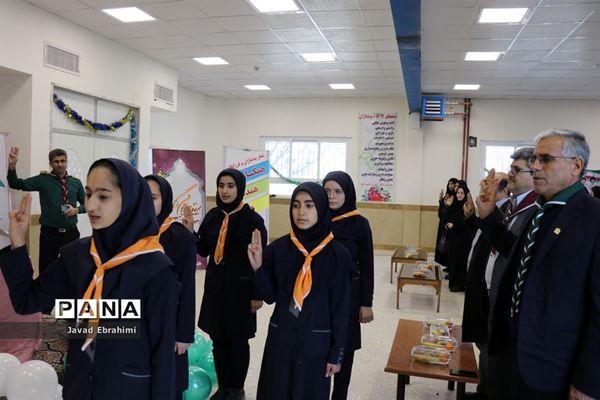 همایش تشکیلاتی یاوران انقلاب با حضور دانش‌آموزان پیشتاز ناحیه یک مشهد