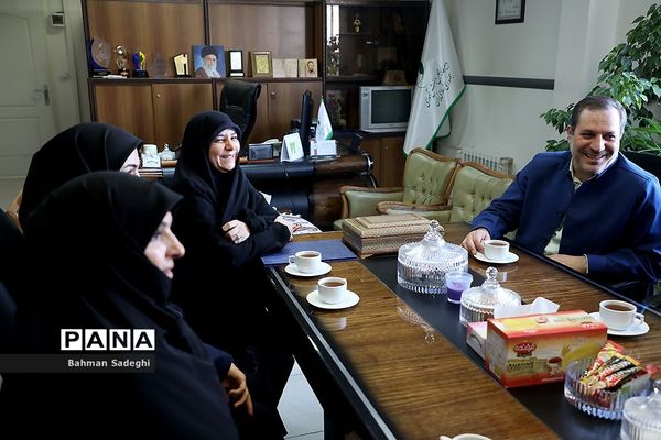 مراسم روز تکریم مادران و همسران شهدا