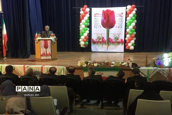 یادواره لاله‌های روشن با عنوان چهل هزار شهید چهل هزار مدرسه در گرگان