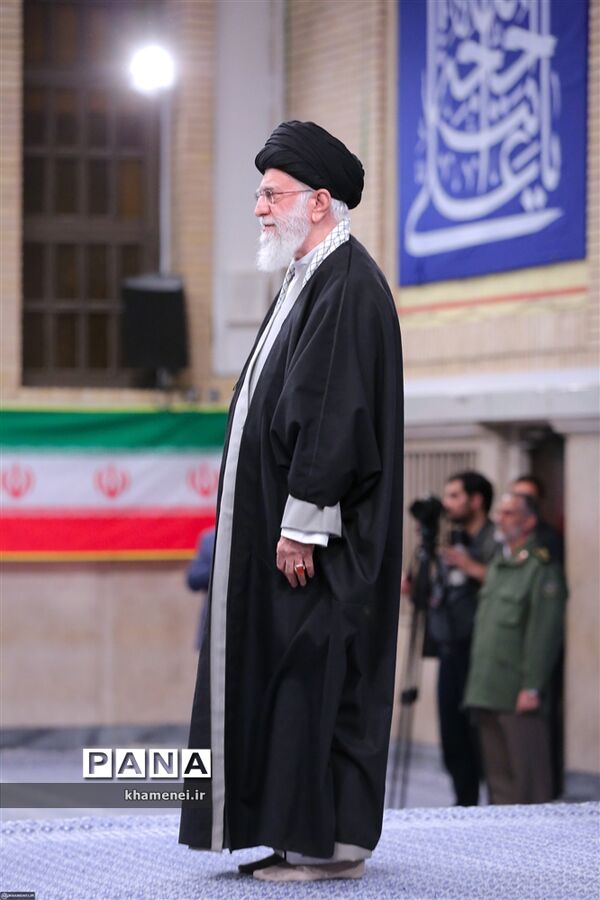 دیدار فرماندهان و کارکنان نیروی هوایی ارتش با فرمانده کل قوا