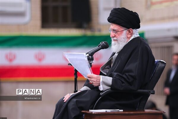 دیدار فرماندهان و کارکنان نیروی هوایی ارتش با فرمانده کل قوا