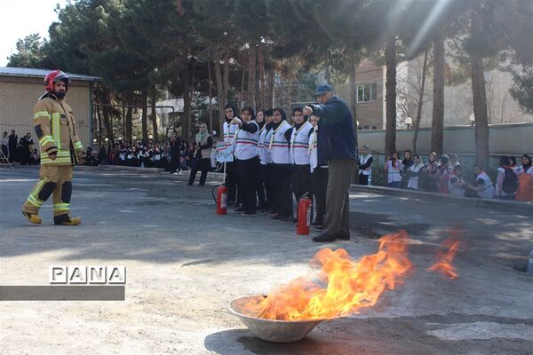 برگزاری همایش یاوران انقلاب سازمان دانش آموزی در استان البرز