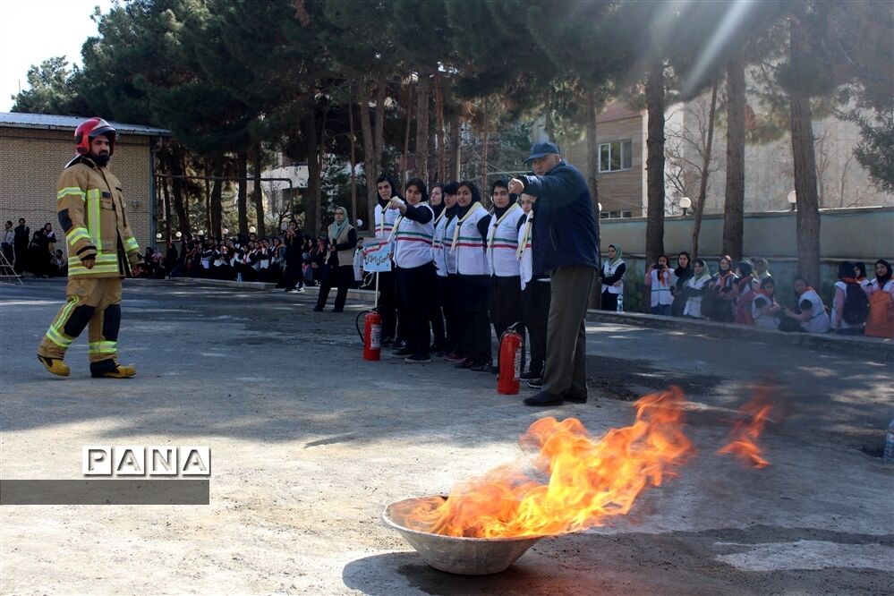 برگزاری همایش یاوران انقلاب سازمان دانش آموزی در استان البرز