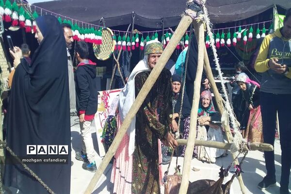 جشنواره عشایری ایل خمسه به مناسبت دهه فجر در نی ریز
