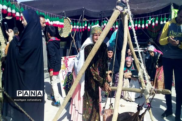 جشنواره عشایری ایل خمسه به مناسبت دهه فجر در نی ریز