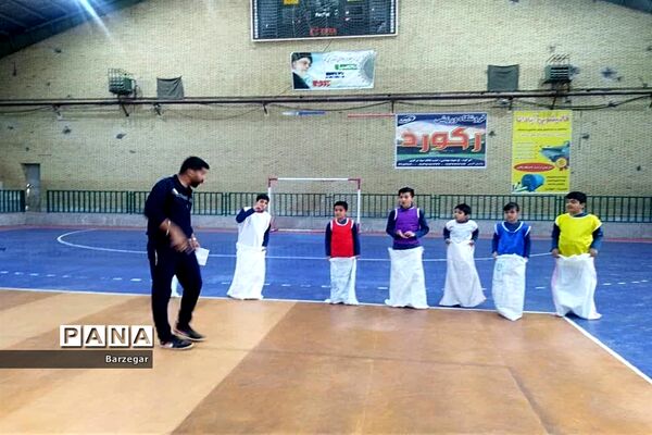 مسابقات ورزشی دبستان غیر انتفاعی برهان ابرکوه