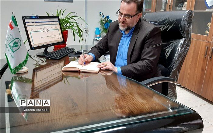 عنایت مهر: پاسخ به پرسش دانش آموزان درباره انقلاب ازمهم ترین  اهداف دهه فجر است
