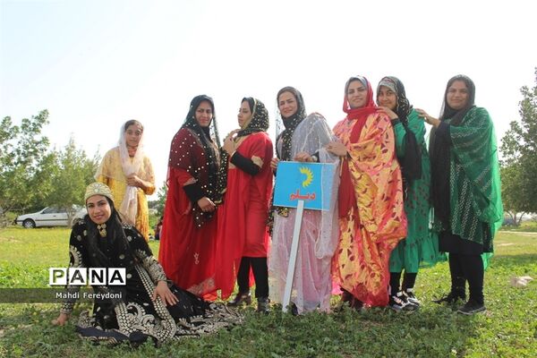 مسابقات بازی های بومی و محلی جشنواره ورزشی دا رشته طناب کشی در بوشهر